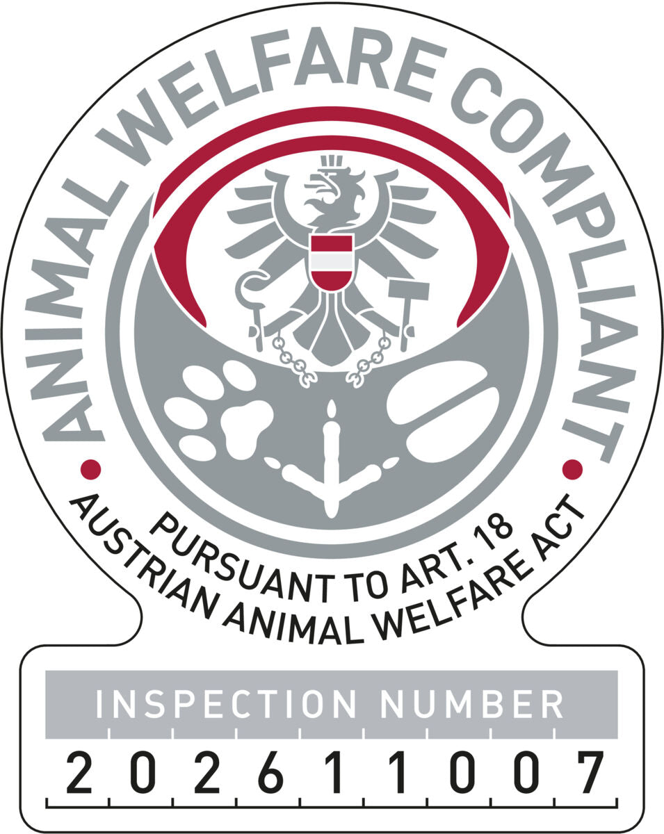 Tierwohl-Konformitätszeichen gemäß österreichischem Tierschutzgesetz Art. 18 mit Inspektionsnummer 202611007.