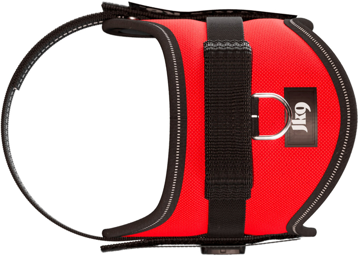 Rotes Hundegeschirr mit schwarzem Rand, D-Ring und schwarzer Schlaufe sowie sichtbarem Logo mit Text "JK9".