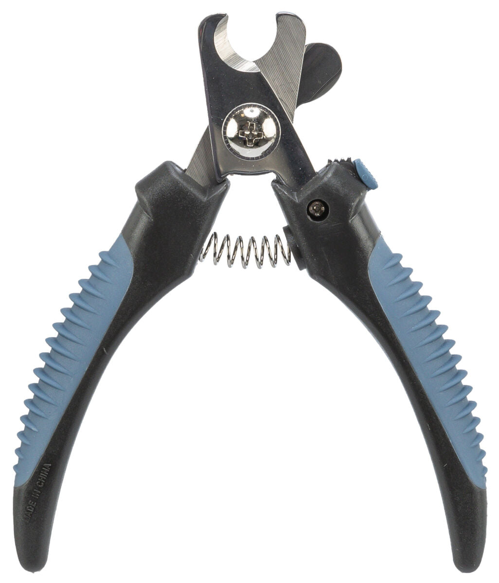 Nagelknipser mit blauen Griffen und silberner Schneideklinge, Federmechanismus sichtbar, auf weißem Hintergrund.
