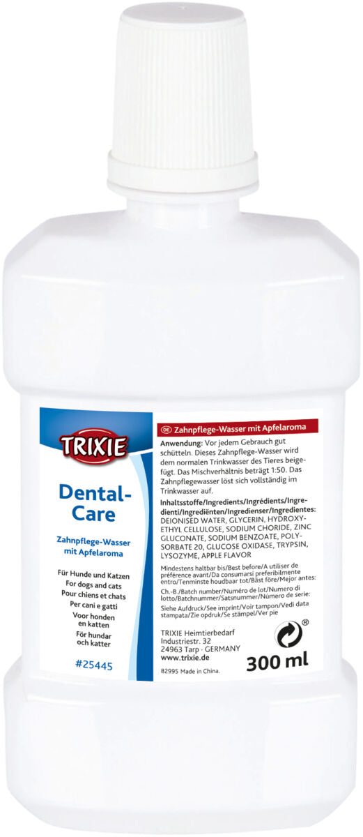 Weiße Flasche mit Etikett, darauf steht "Trixie Dental-Care Zahnpflege-Wasser mit Apfelaroma" für Hunde und Katzen, 300 ml.