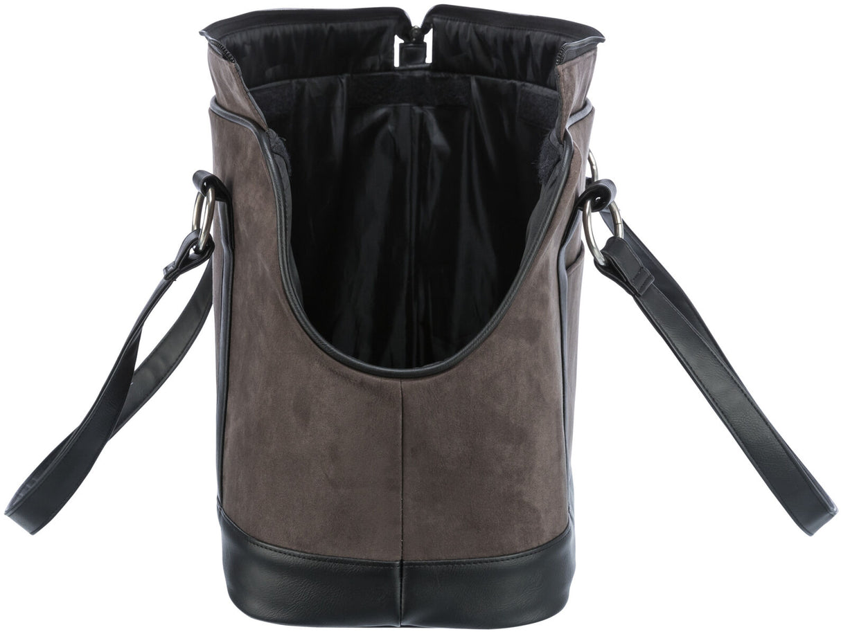 Graue Tasche mit schwarzem Boden und Riemen, offene Oberseite, Innenfutter schwarz sichtbar.