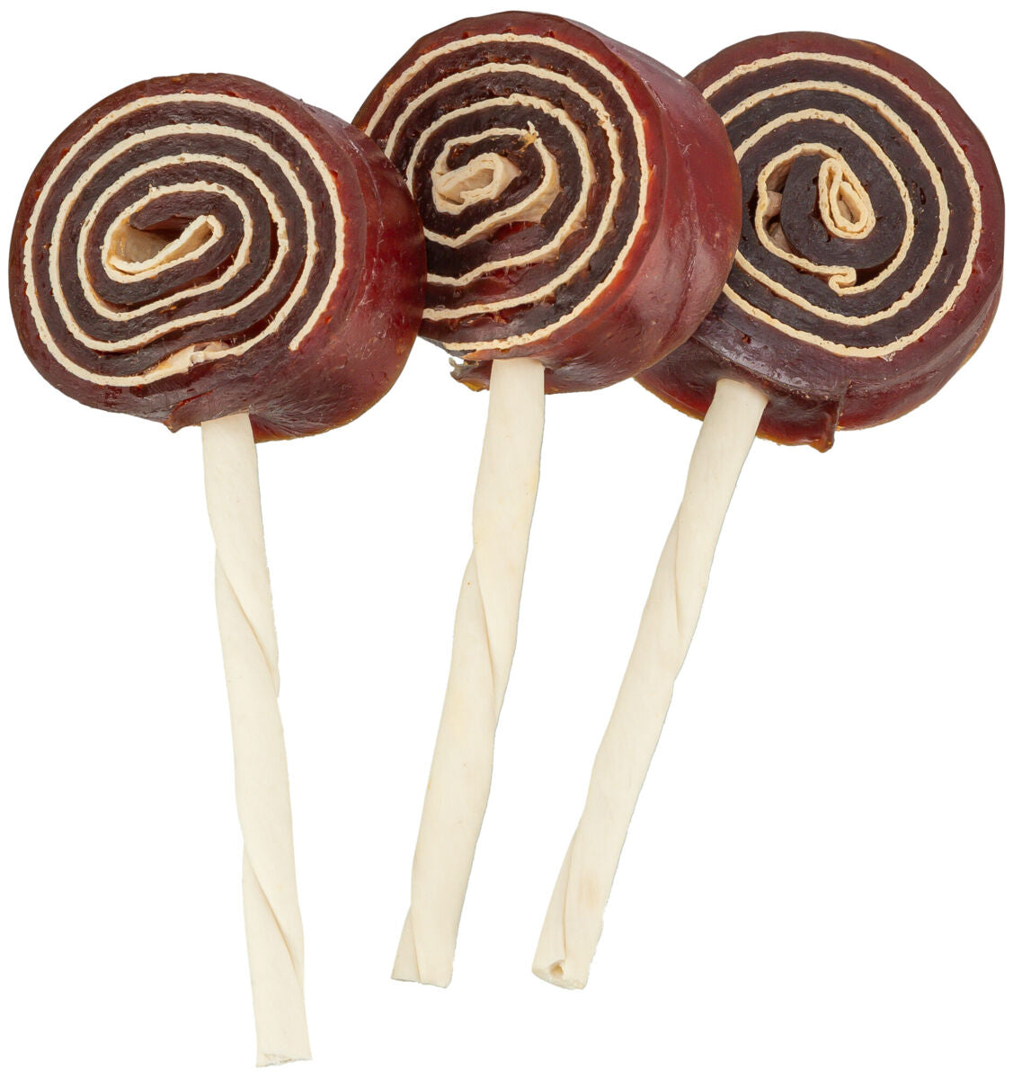Drei spiralförmig gerollte Snacks an weißen Stielen, ausgehend von einer braunen und cremefarbenen Mischung.