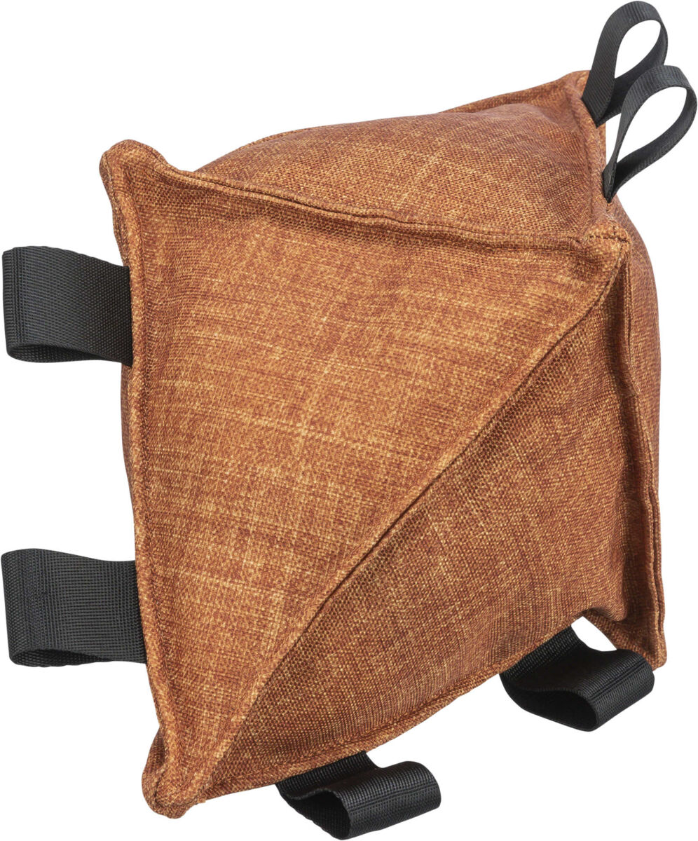 Brauner, dreieckiger Stoffgegenstand mit vier schwarzen Schlaufen an den Ecken.