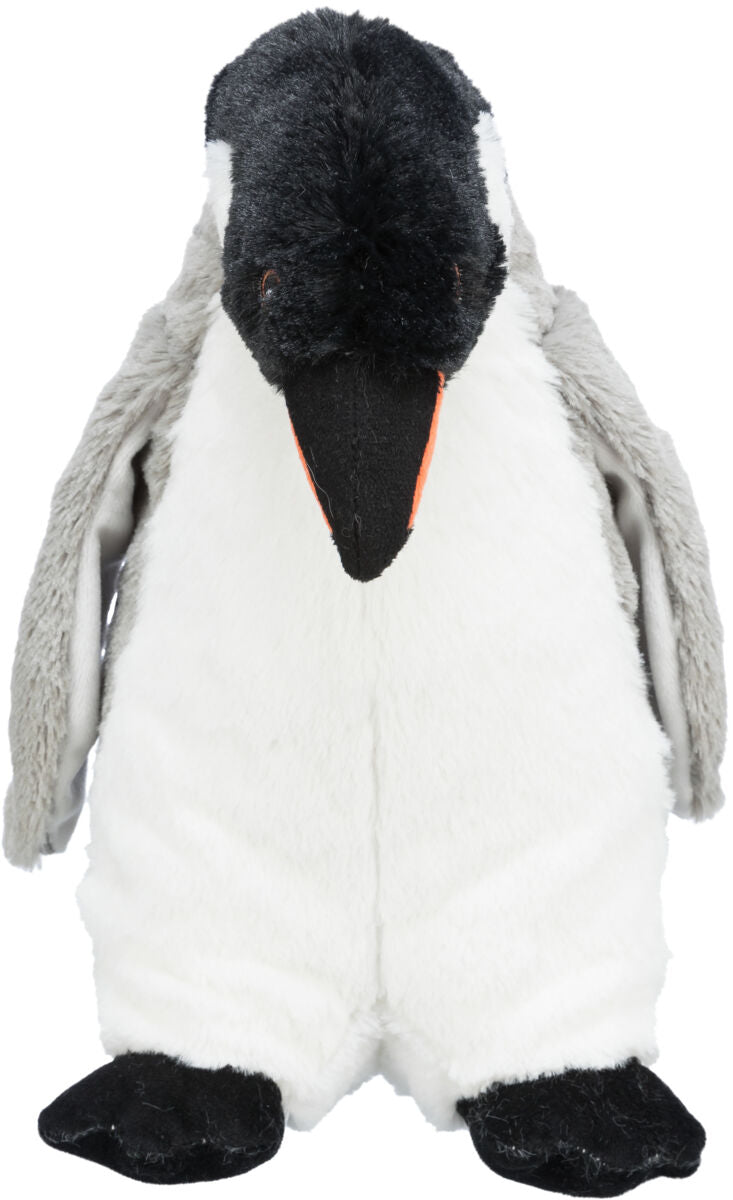 Plüschpinguin in schwarz, grau und weiß mit orangefarbenem Schnabel, stehend auf weißen Hintergrund.
