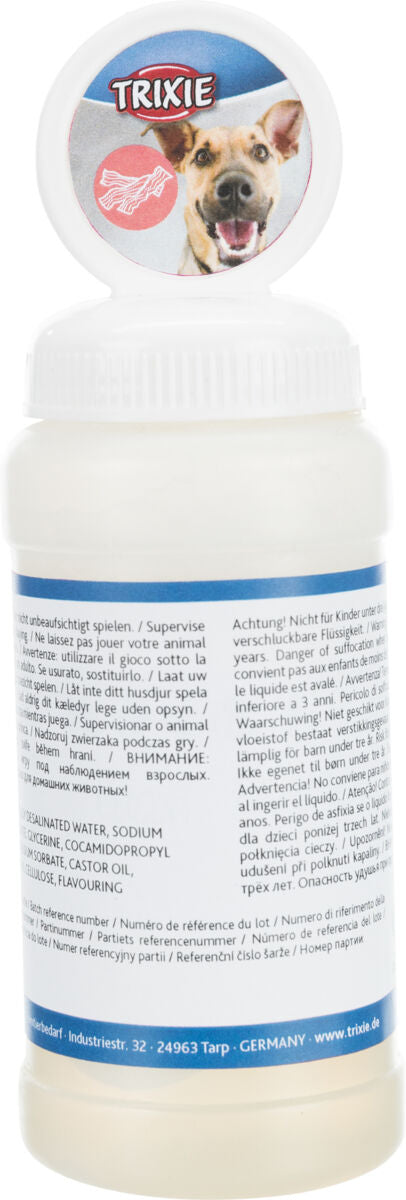 Weißer Kunststoffbehälter mit blauem Etikett, oben ein Hundebild und der Text "TRIXIE", textlastige Beschriftung.