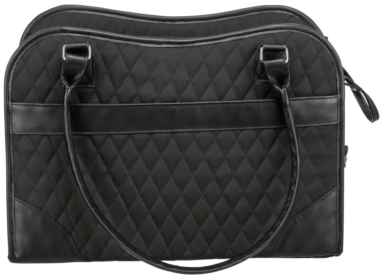 Schwarze Tasche mit Rautenmuster, zwei Tragegriffen und glatten schwarzen Streifen zwischen den Nähten.