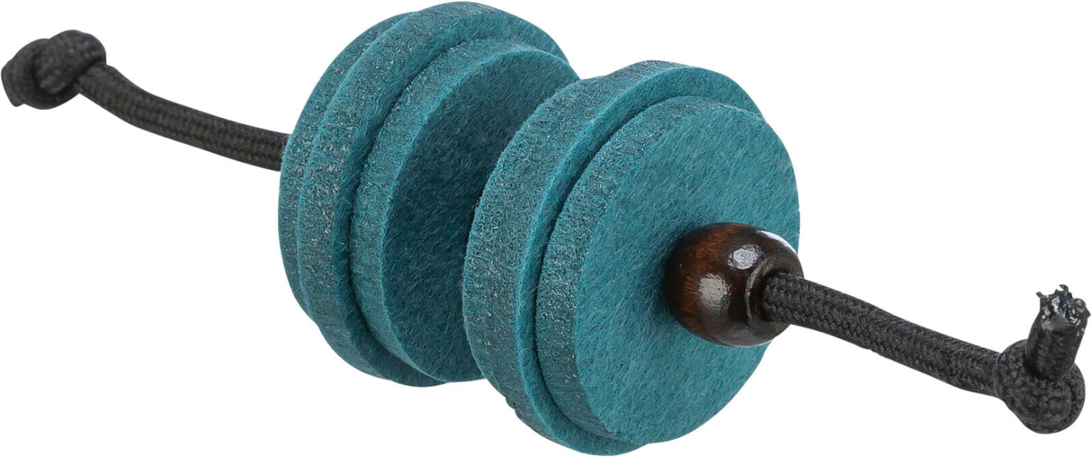 Zwei blaue Scheiben mit einer schwarzen Kordel, an deren Ende ein Holzkügelchen und ein Knoten sichtbar sind.