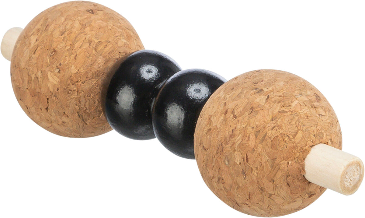 Holzstab mit zwei großen braunen Korkkugeln und zwei kleineren schwarzen Kugeln in der Mitte.