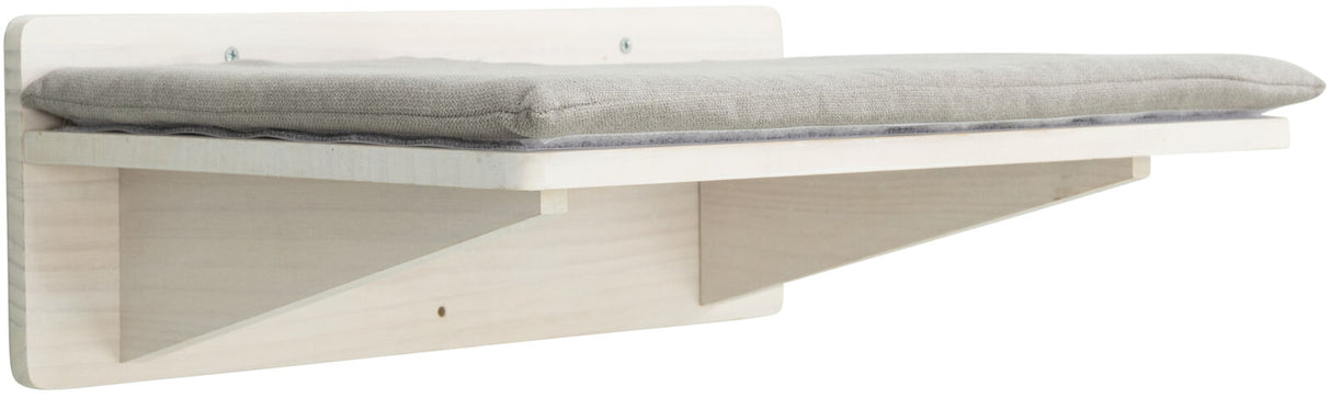 Wandregal mit hellem Holz und grauem Polster obenauf, das an einer Wand montiert ist.