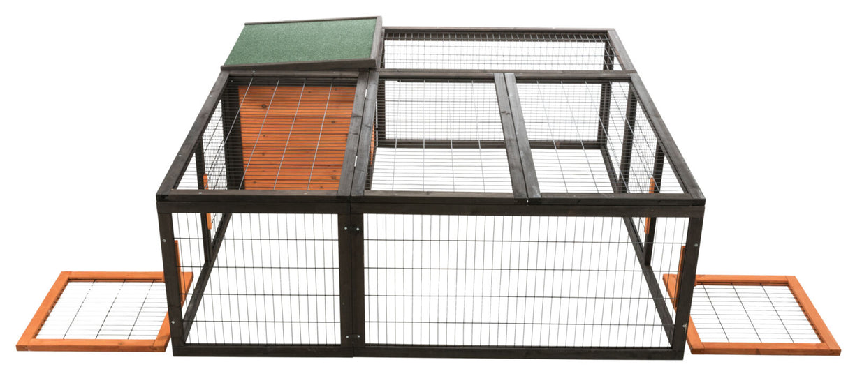 Großer rechteckiger Käfig aus dunklem Holz und Draht mit zwei offenen Klappen und grünem Dachabschnitt.
