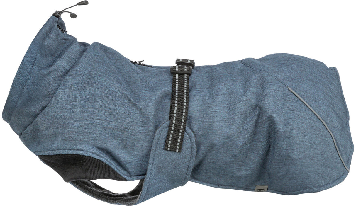 Blauer Hundemantel mit reflektierendem Streifen und verstellbarem Verschluss, Seitenansicht.