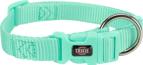 Türkises Hundehalsband mit Schnalle und Ring aus Metall, Label "TRIXIE" sichtbar.