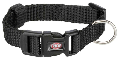 Schwarzes Hundehalsband mit Steckverschluss und D-Ring, Text "TRIXIE" auf dem Verschluss sichtbar.