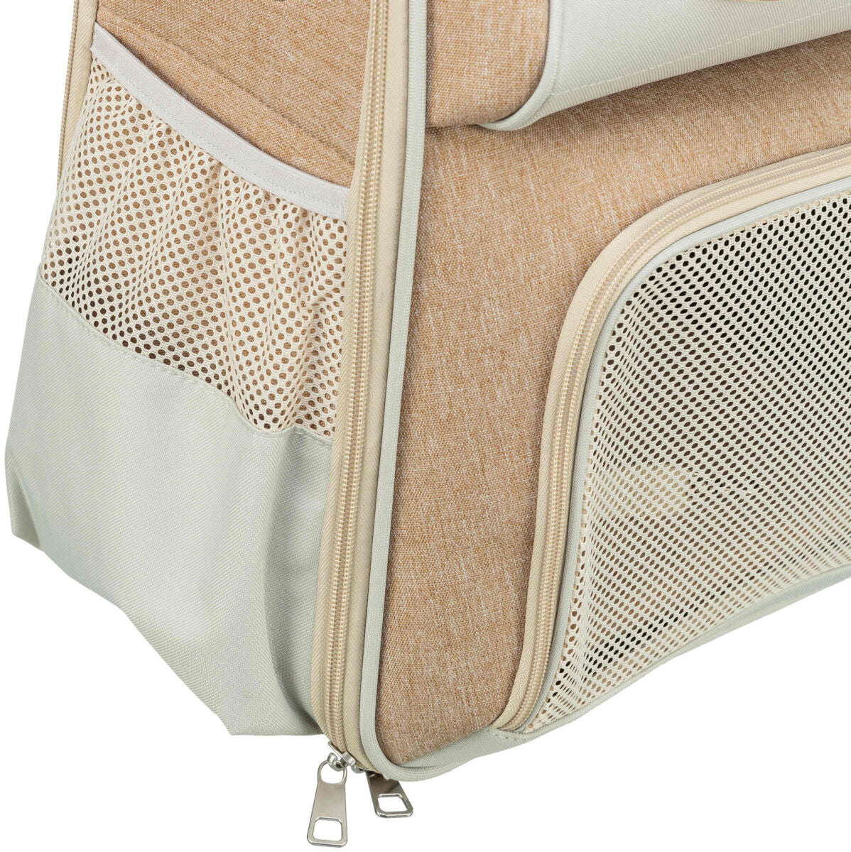 Beige und graue Tragetasche mit Netzstoff-Einsätzen und Reißverschlüssen.
