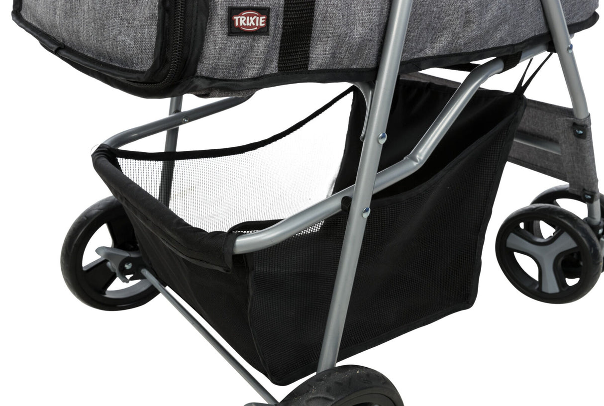 Grauer Kinderwagen mit schwarzem Netzkorb, Metallrahmen und schwarzen Rädern auf weißem Hintergrund.