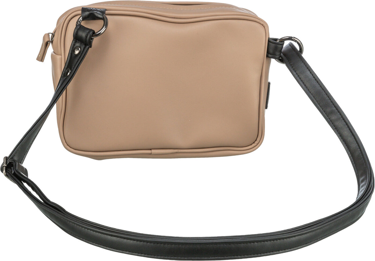 Beige Umhängetasche mit schwarzem verstellbarem Gurt, Reißverschluss oben und minimalistischer Gestaltung.