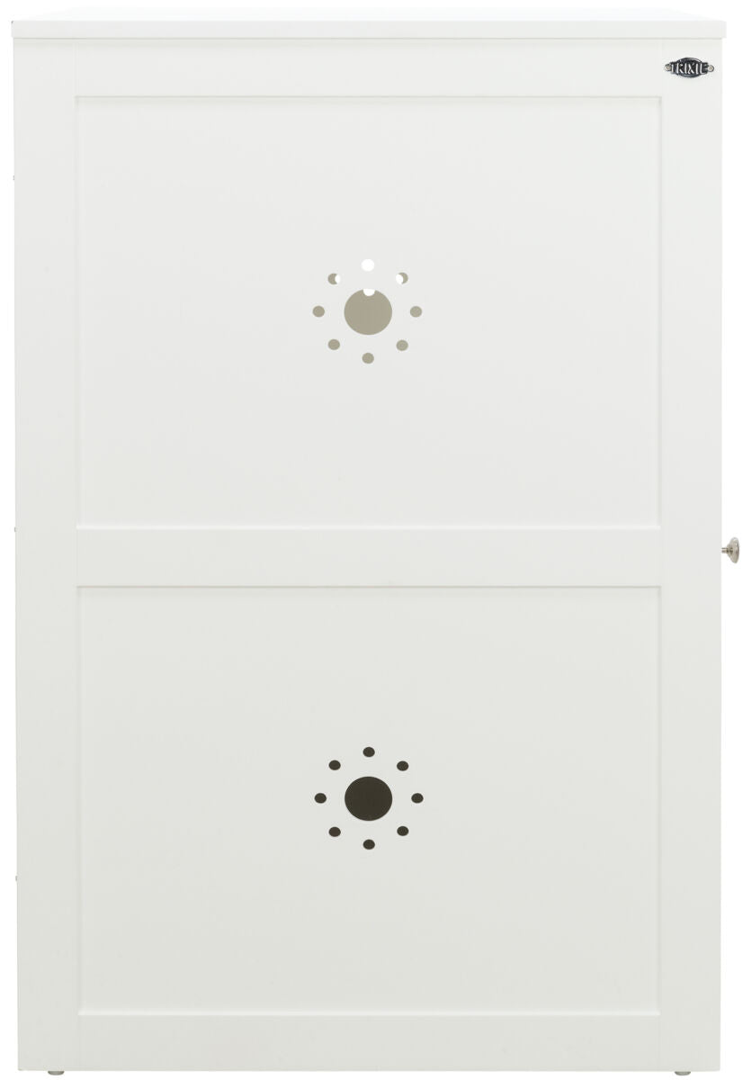 Weißer Schrank mit zwei beidseitig gelochten Türen und einem kleinen runden Knauf rechts an der Seite.