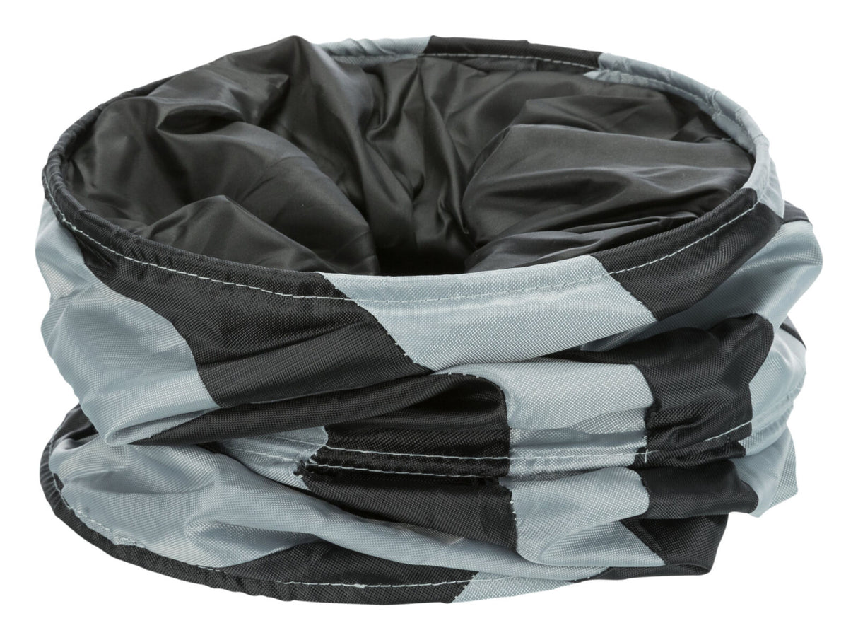 Grau-schwarzer, runder Stoffbehälter mit faltbarer Struktur und glatter Oberfläche, in geöffnetem Zustand.