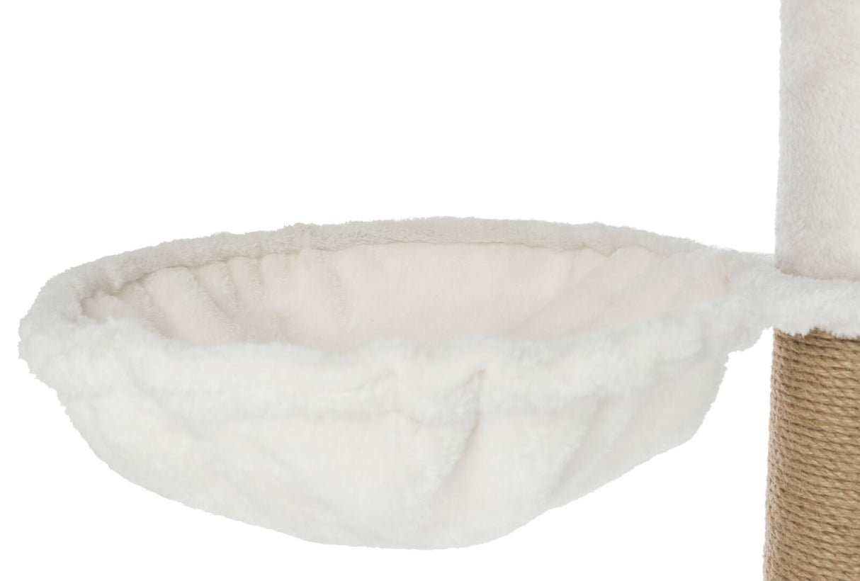 Weiße Plüschmulde an einem Kratzbaum mit Sisalstamm, links oben im Bild.