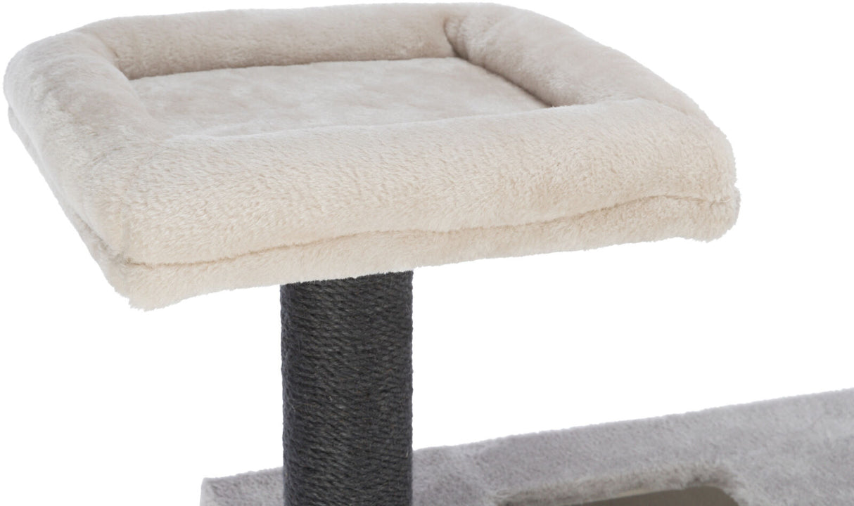 Beiges, gepolstertes Plüschkissen auf grauem, dicken Seilpfosten; sichtbar ein Teil eines Kratzbaums.