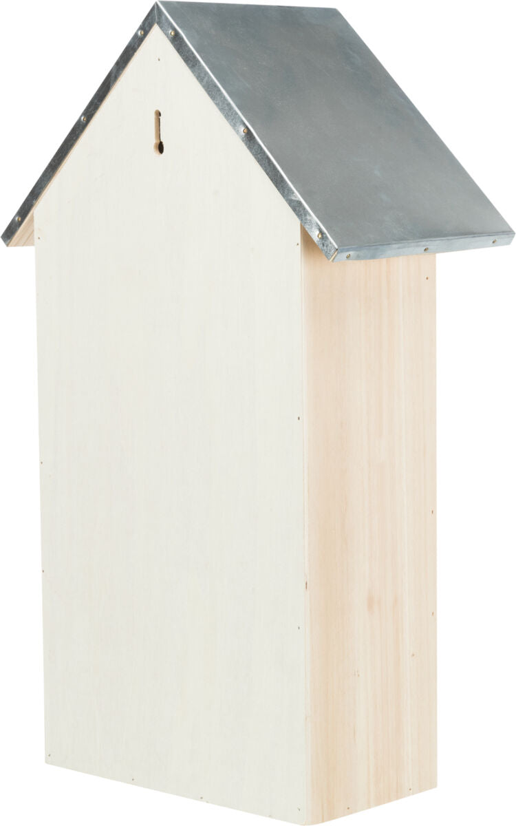 Holzkasten mit schrägem Metalldach, heller Naturton, schmale Öffnung vorne, Rückseite sichtbar.