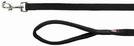 Schwarze Hundeleine mit Metallkarabiner und gepolsterter Handschlaufe, Text "TRIXIE" sichtbar.