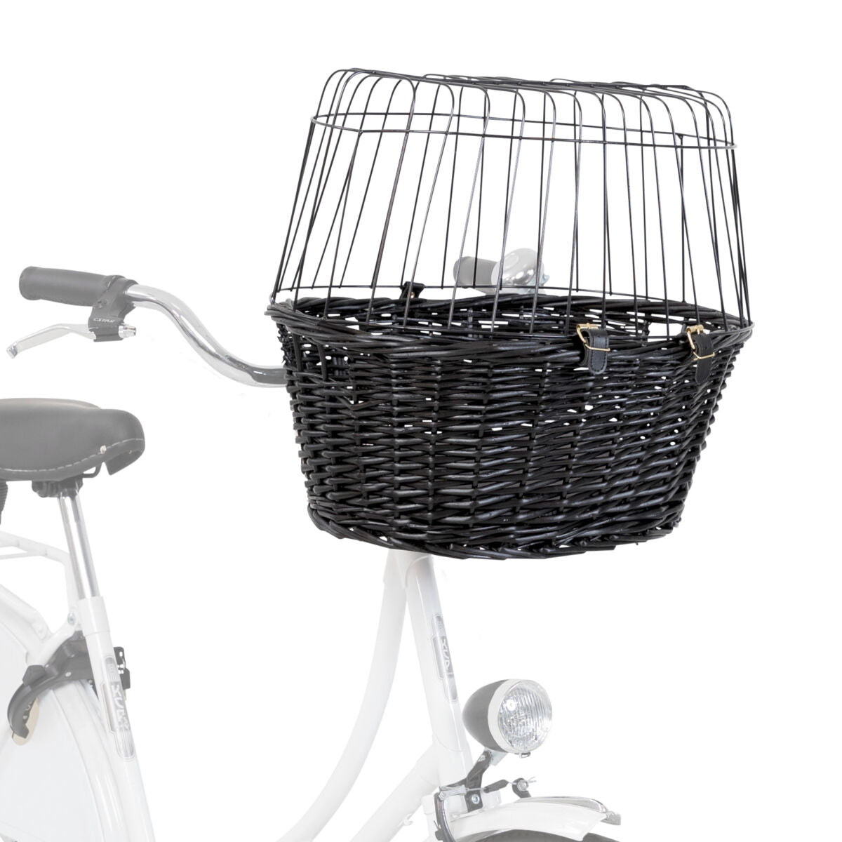 Schwarzer Fahrradkorb aus Flechtwerk mit Gitterabdeckung vorne am Lenker eines weißen Fahrrads.
