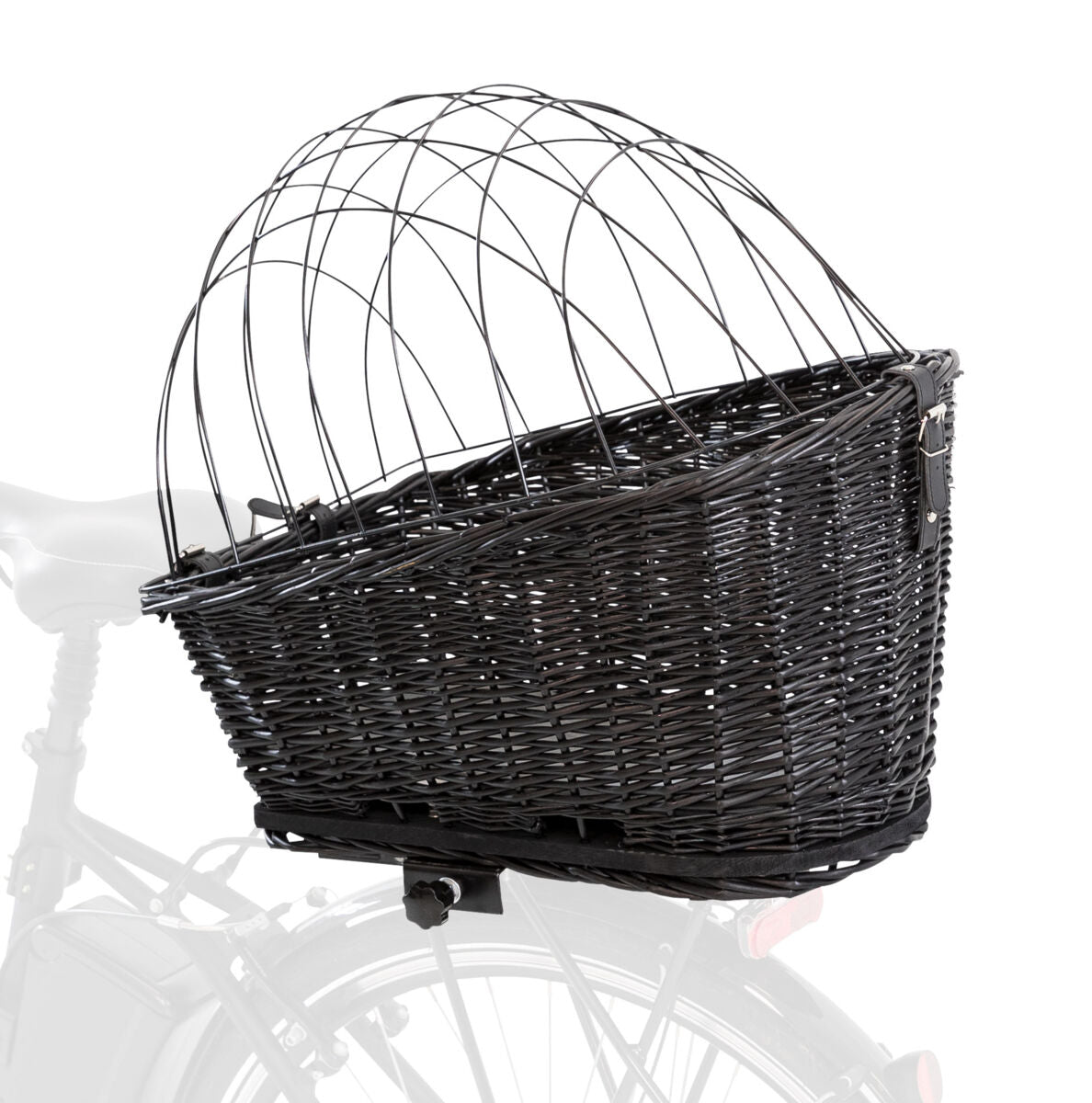 Ein schwarzer Fahrradkorb aus Geflecht und Draht, an einem Fahrrad befestigt, mit gewölbtem Gitter als Abdeckung.