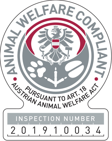 Siegel mit Text "Animal Welfare Compliant" und "Pursuant to Art. 18 Austrian Animal Welfare Act" sowie Nummer 201910034.