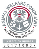 Siegel mit Adler, Text "Animal Welfare Compliant", "Pursuant to Art. 18 Austrian Animal Welfare Act", Prüfziffer 201710009.
