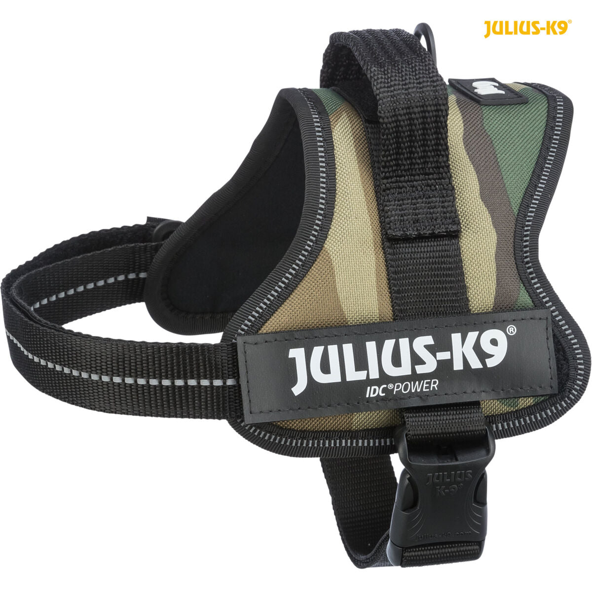 Hundegeschirr mit Camouflage-Muster und schwarzem Riemen, Markenlogo "JULIUS-K9" sichtbar auf der Vorderseite.