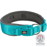 Türkises Hundehalsband mit schwarzer Polsterung, silbernem D-Ring und "TRIXIE"-Logo, Siegel unten rechts.