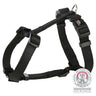 Schwarzes Hundegeschirr mit einstellbaren Riemen und Schnallen, daneben ein Siegel mit "Animal Welfare Compliant".