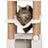 Katzenbaum mit mehreren Ebenen aus beigem Sisal und weißem Plüsch, eine Katze liegt in einer Hängematte.