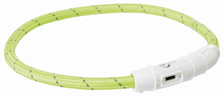 Grüner LED-Halsring mit weißem Verschluss und sichtbarer USB-Ladebuchse.