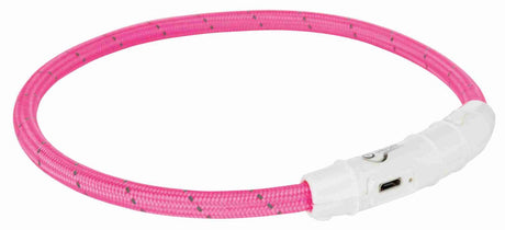 Pinkes LED-Halsband mit weißem Verschluss und USB-Anschluss, rund geformt und glatt strukturiert.