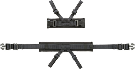 Zwei schwarze Gurte mit Schnallen und verstellbaren Riemen, einer horizontal, einer vertikal angeordnet.