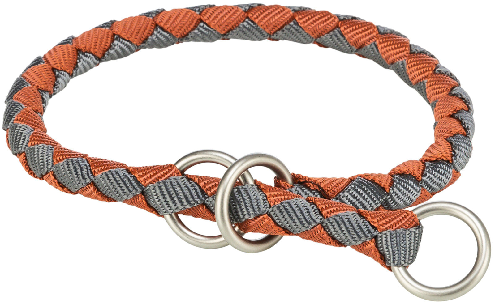 Geflochtenes Halsband in Orange und Grau mit silbernen Metallringen.