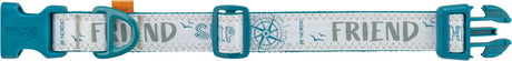 Türkises Hundehalsband mit weißen und blauen Mustern, Aufschrift "FRIENDSHIP" in grauer Farbe, Kunststoffverschluss.