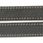 Hundeleine aus schwarzem Material mit weißen Nähten und mehreren silbernen Metallringen und Karabinerhaken.