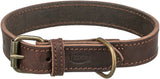 Braunes Hundehalsband aus Leder mit Metallschnalle und graviertem Logo, sichtbare Nähte und Struktur.