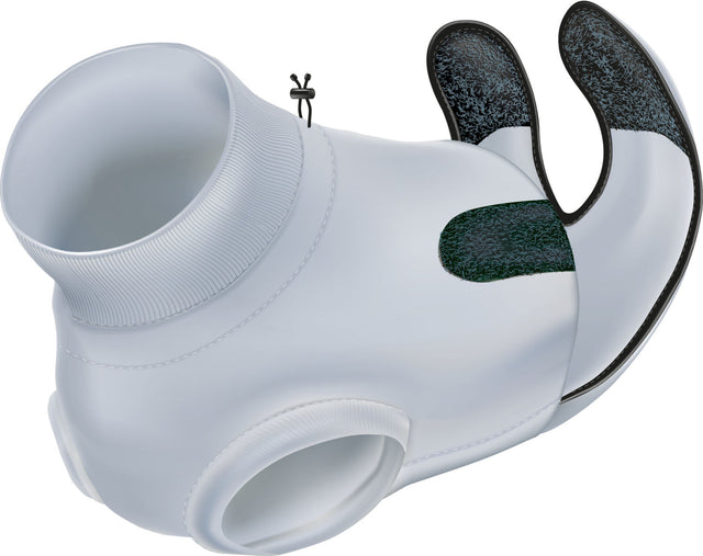 Ein weißer, glatter Hundemantel mit schwarzem Reißverschluss und texturierten schwarzen Einsätzen.