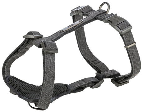 Graues Hundegeschirr mit verstellbaren Riemen und Metallringen, aus einem texturierten Stoff gefertigt.