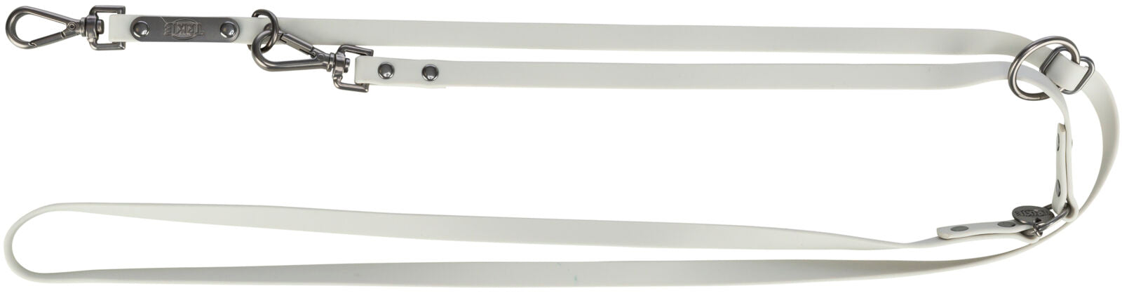 Weiße Hundeleine mit silbernen Metallverschlüssen und Schnallen, langer Riemen, rundes Endstück.