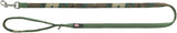 Grüne und beige Hundeleine mit Tarnmuster und Metallkarabiner, ausgestattet mit gepolsterter Handschlaufe.