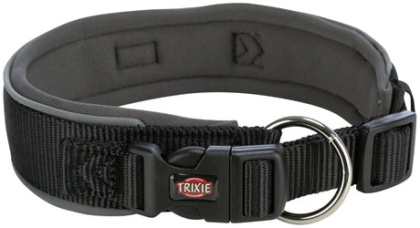 Schwarzes Hundehalsband mit grauen Innenseiten, Kunststoffverschluss und Metallring, Aufdruck "TRIXIE".