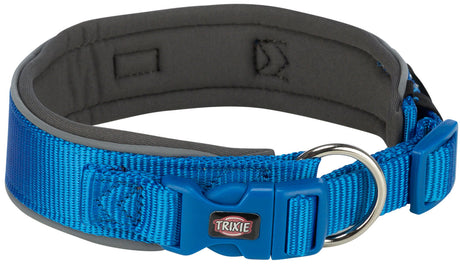 Blaues Hundehalsband aus Nylon mit schwarzem Innenfutter, Schnallenverschluss und Metallring, Marke Trixie.