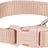 Hellrosa Hundehalsband aus Textilgewebe mit Klickverschluss und silbernem D-Ring; Trixie-Logo sichtbar.