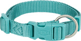 Türkisfarbenes Hundehalsband aus Nylon mit Klickverschluss und Metallring, Aufschrift "Trixie" sichtbar.