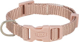 Der beige Hundehalsband hat eine verstellbare Schnalle, Kunststoffverschluss und einen Metallring.
